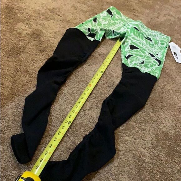 Alo yoga leggings. NWT. Med - Picture 10 of 11